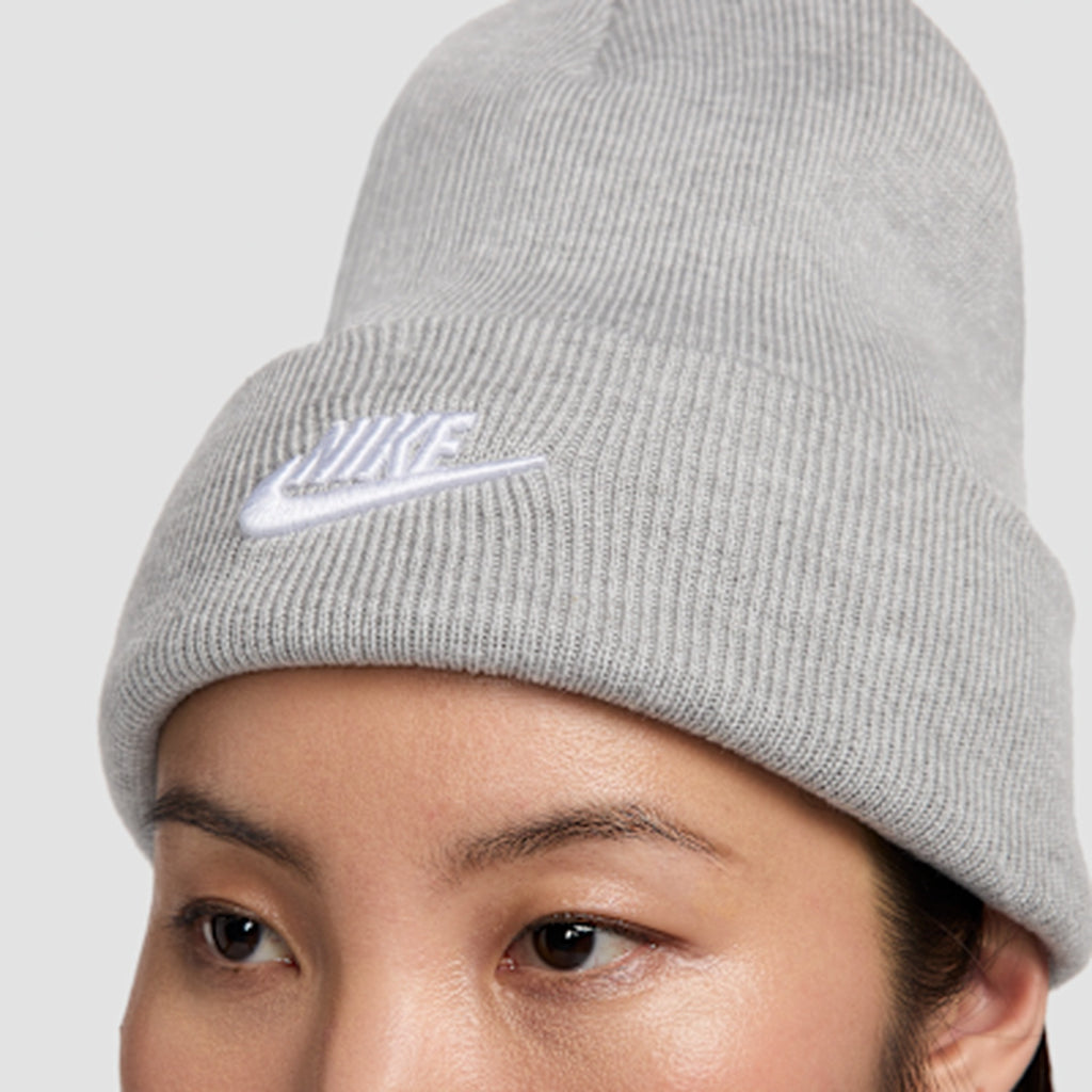 Nike Berretto Unisex Peak Futura - HF0186 - Dark Grey Heather / White - vista 4