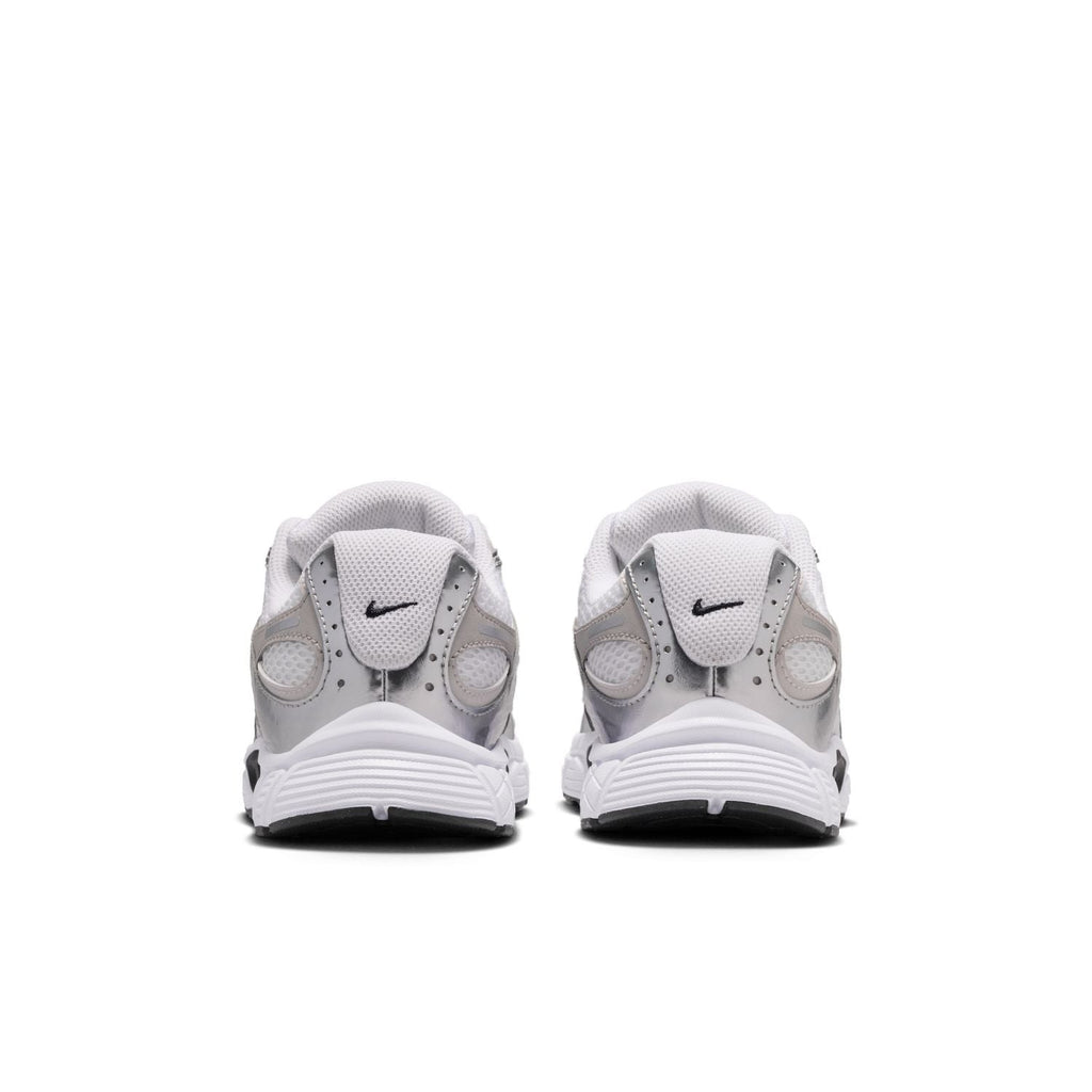 Nike Scarpe Junior V5 RNR GS - HQ6411 - White / Black / Vast Grey / College Grey - vista 4