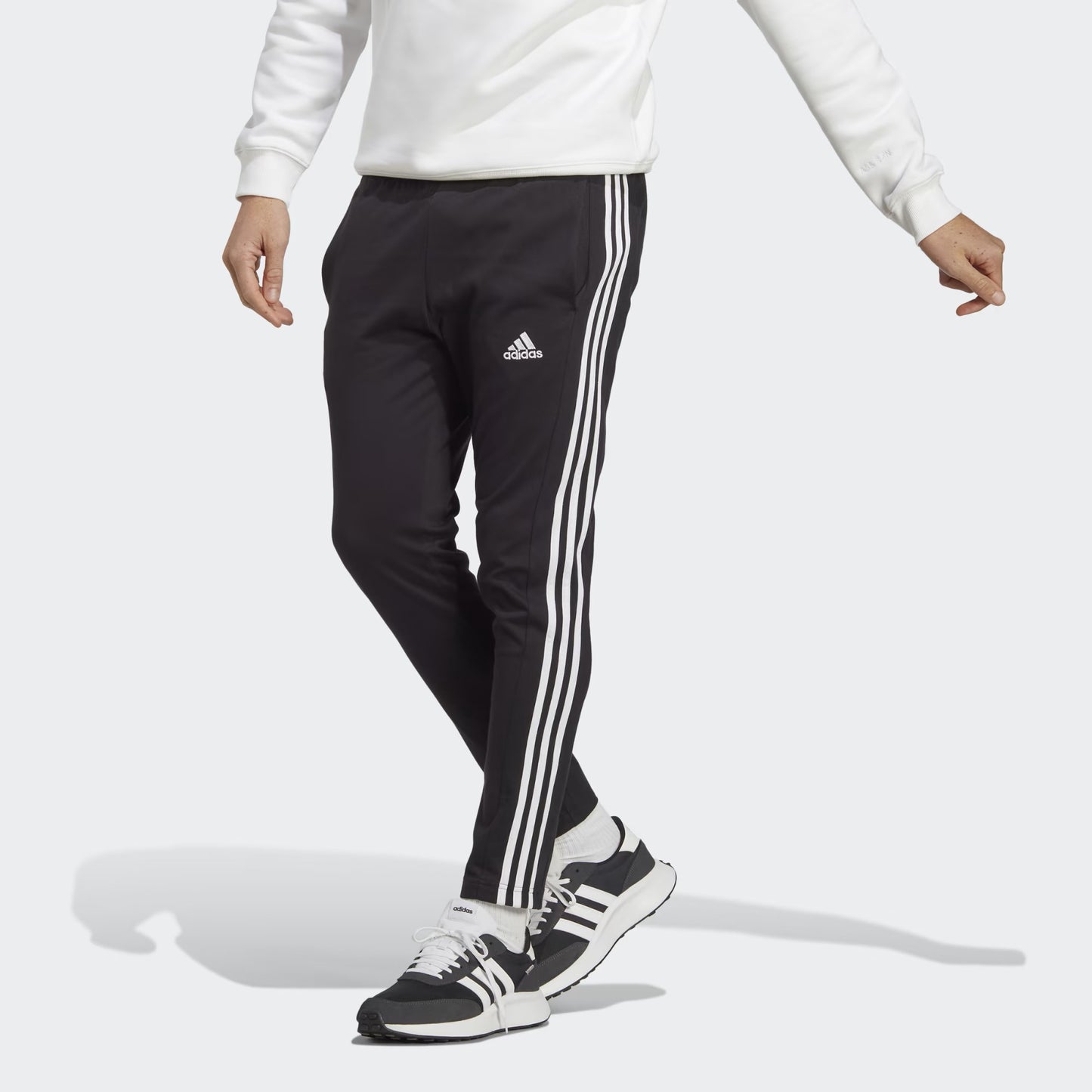 Adidas Pantaloni Uomo - ESSENTIALS SINGLE JERSEY 3-Stripe - IC0044