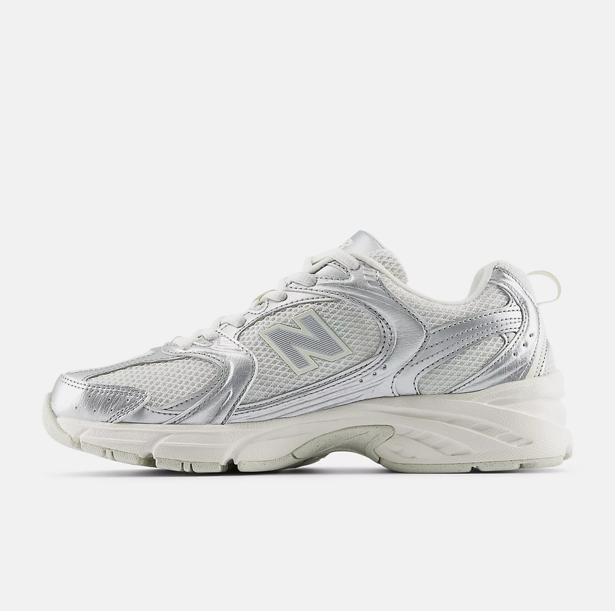 New Balance Sneakers U530