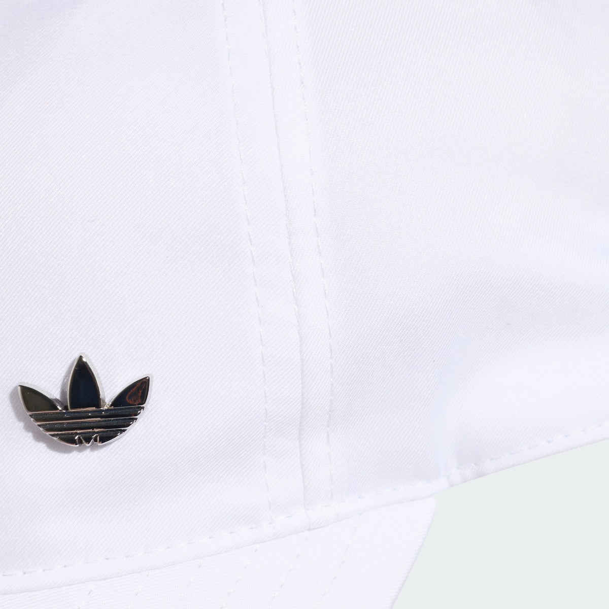 Adidas Cappellino Unisex Metallic Trefoil Soft Cap - KR4596 - Bianco - vista 3