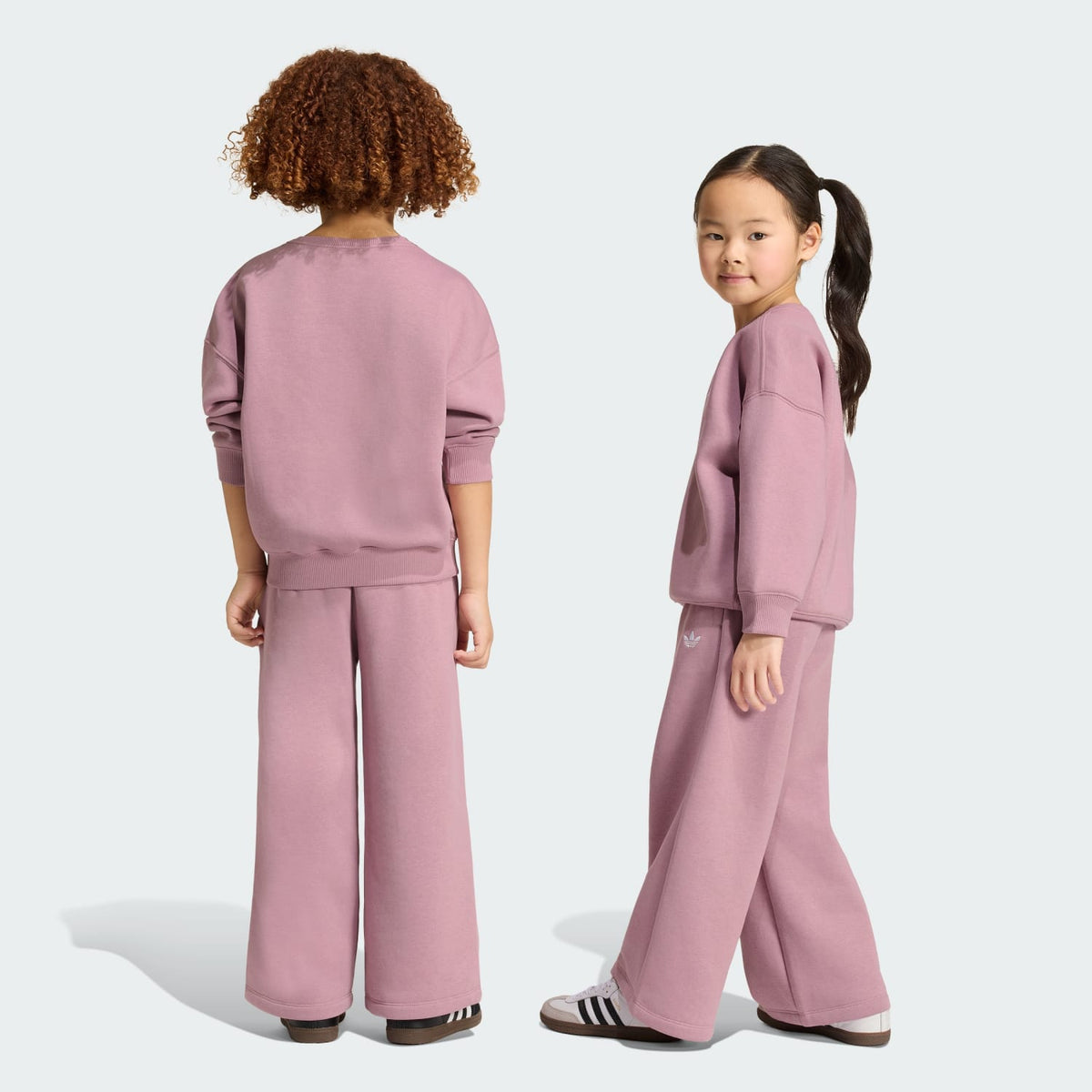 Adidas Loose Crew Top & Wide Leg Pants Set Magic Mauve - vista indossata