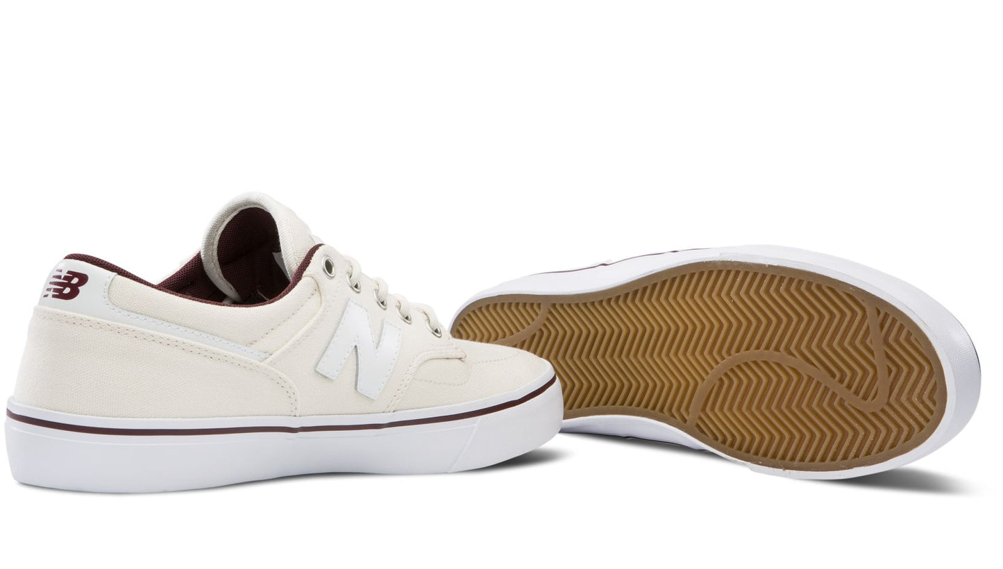 New Balance Sneakers Uomo - AM331WHT